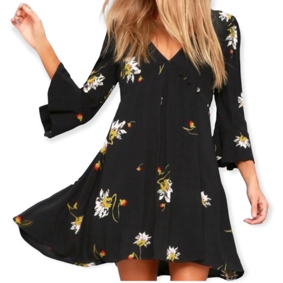 Free People Dresses & Skirts - FREE PEOPLE Time On My Side Mini Wrap Tea Dress Black large floral Print Sz XS.
